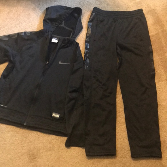 nike elite jogging suit